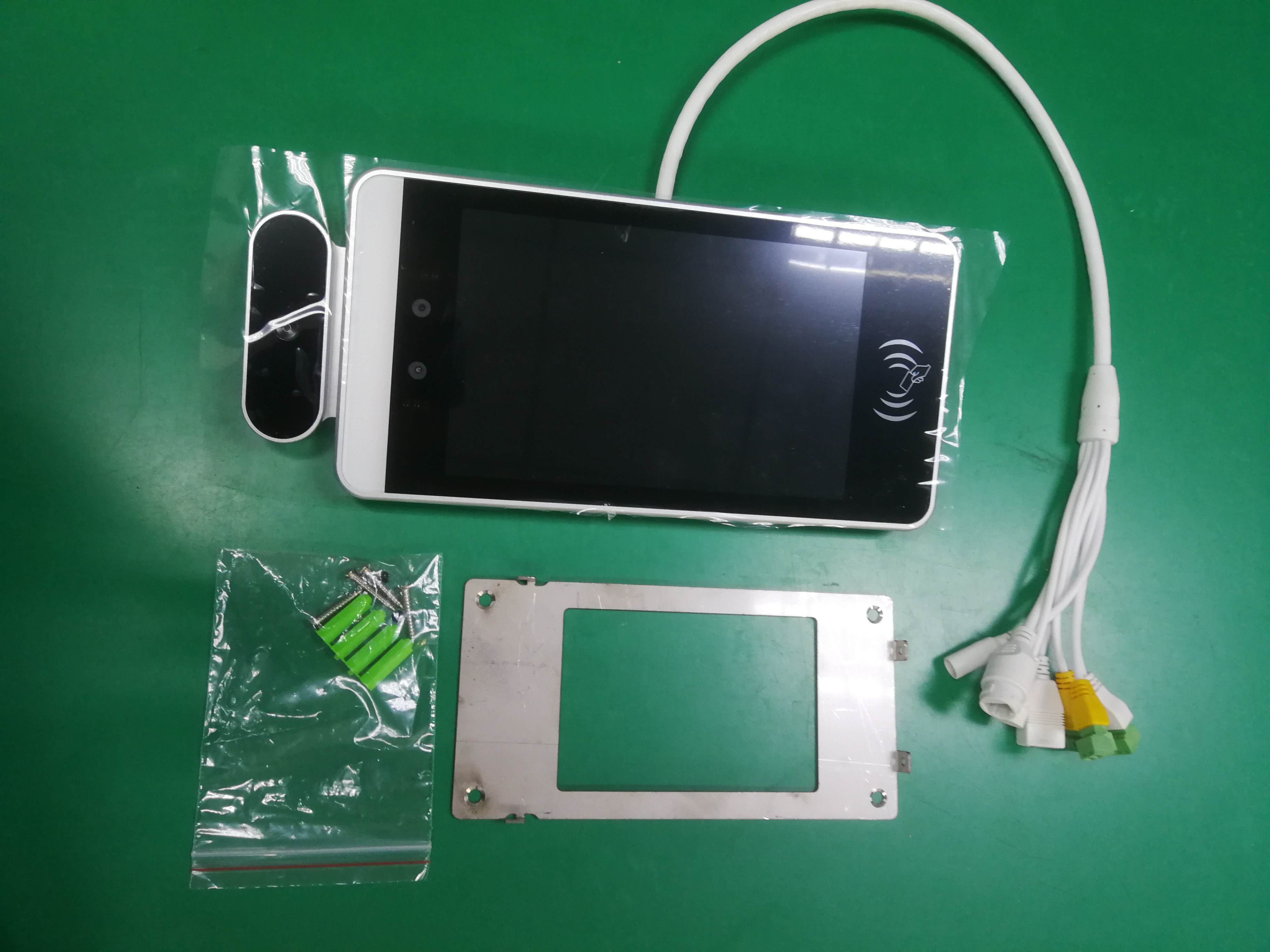 building automation facial recognition body temperature sensor 8 inch android wall screen terminal